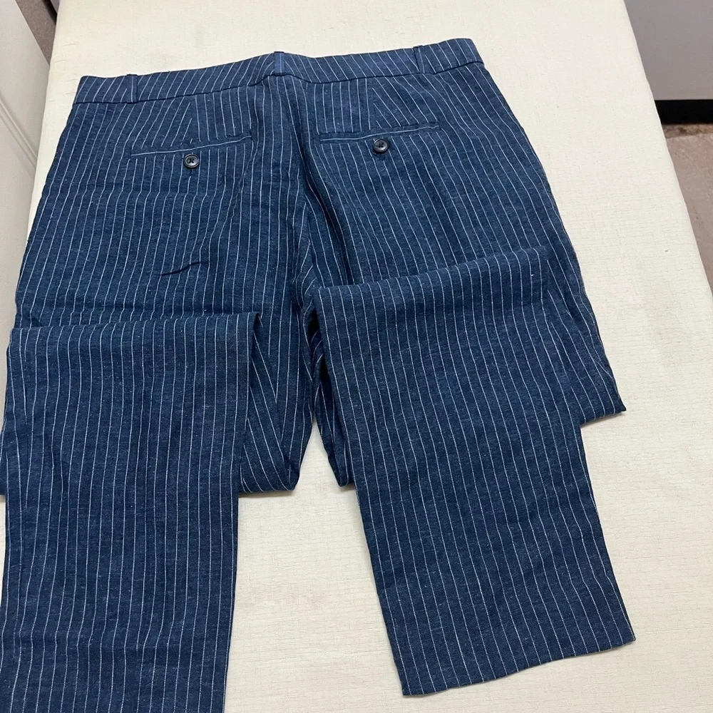 Banana Republic size 4 blue/white striped Avery 55% linen pant